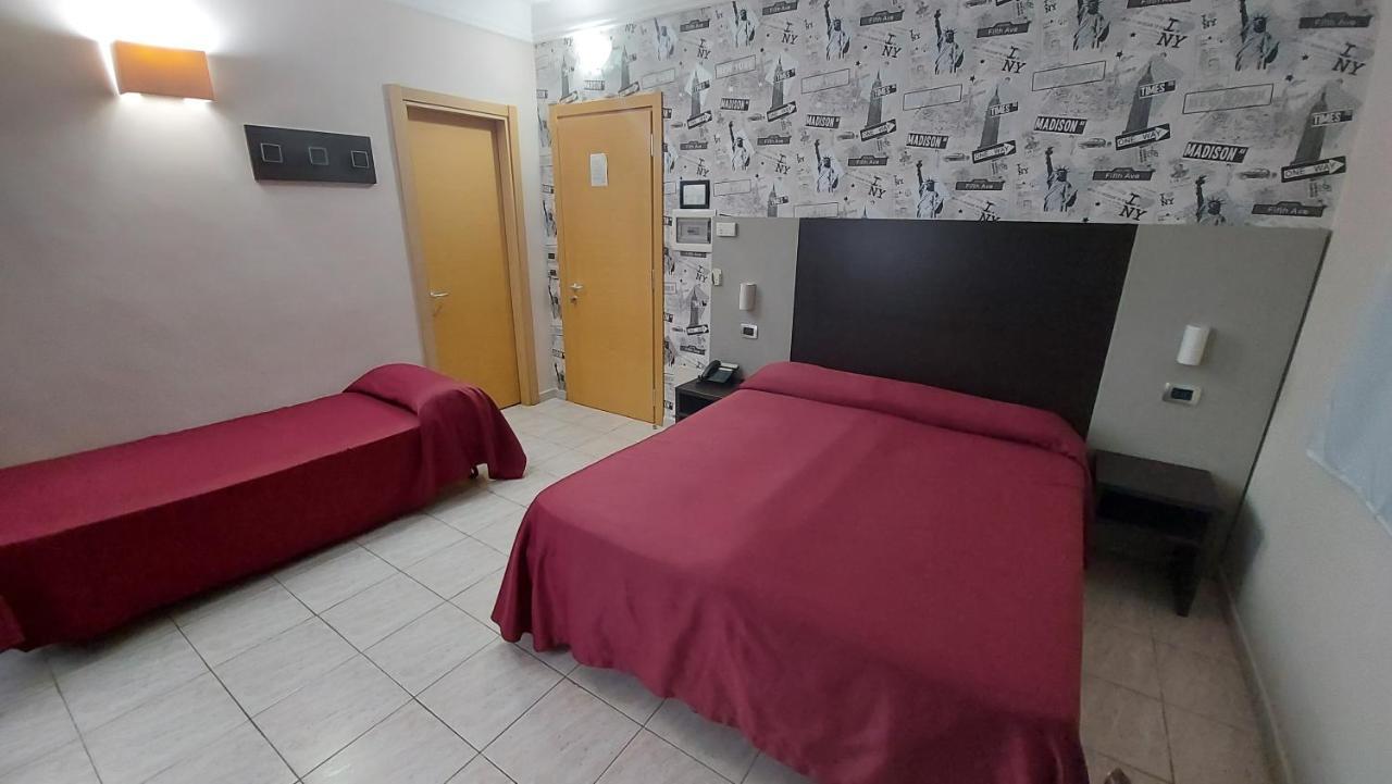 Idria Hotel Тиволи Экстерьер фото