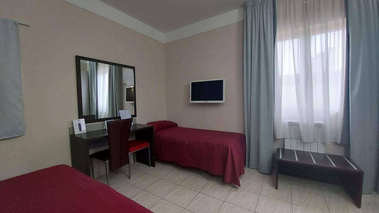 Idria Hotel Тиволи Экстерьер фото