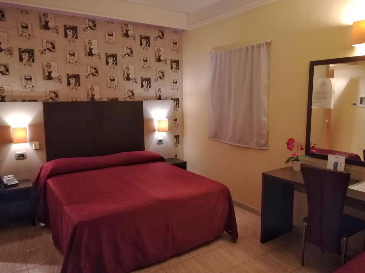 Idria Hotel Тиволи Экстерьер фото