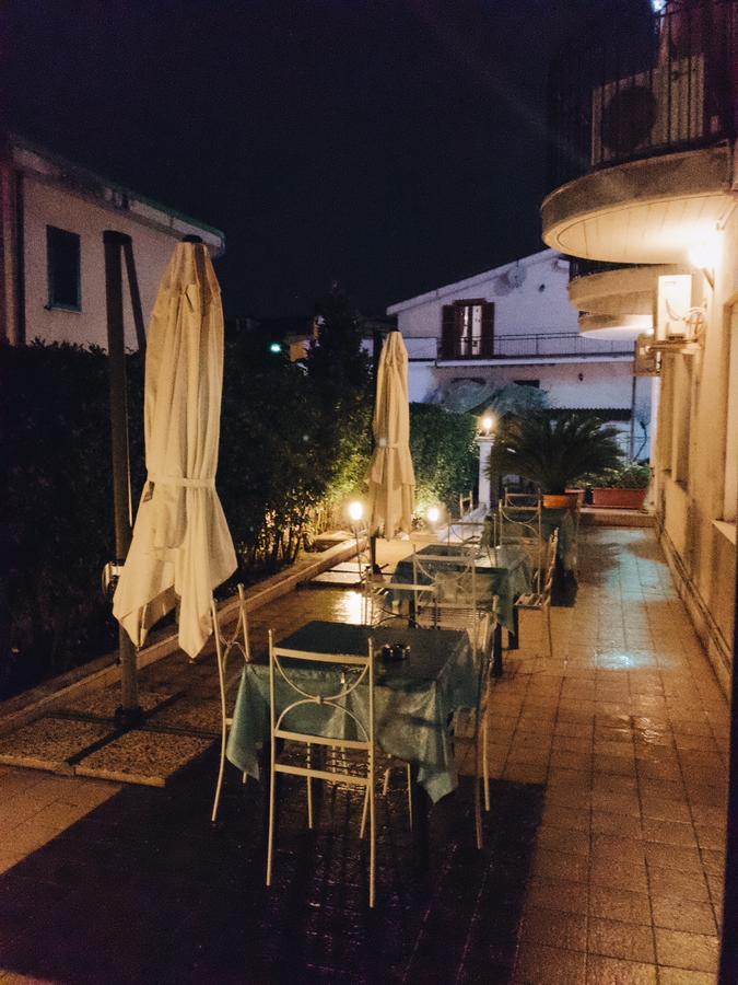 Idria Hotel Тиволи Экстерьер фото