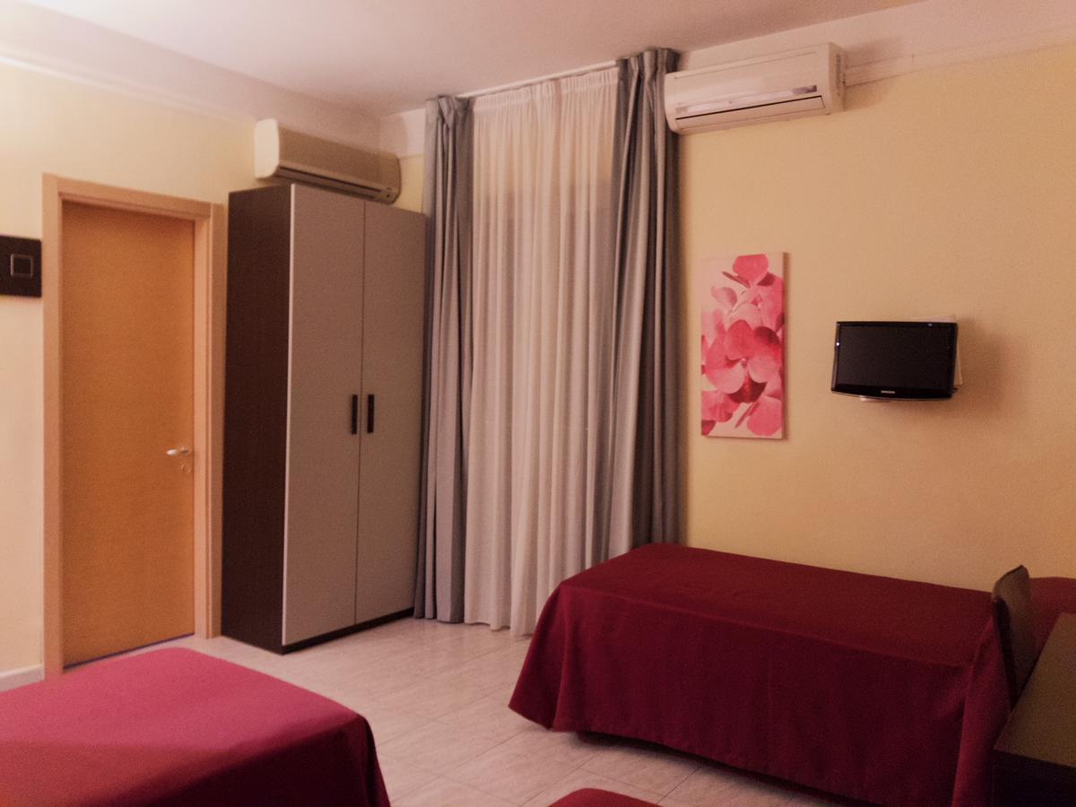 Idria Hotel Тиволи Экстерьер фото