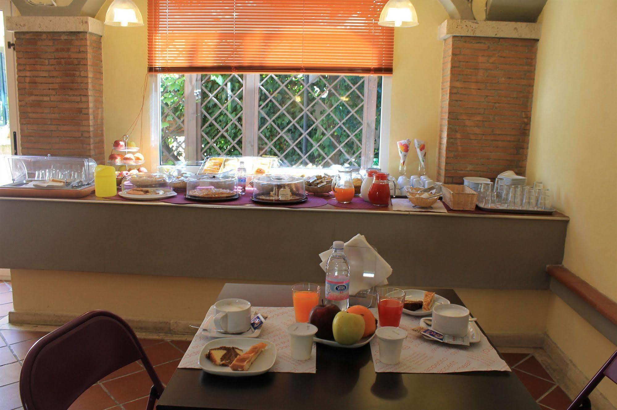 Idria Hotel Тиволи Экстерьер фото