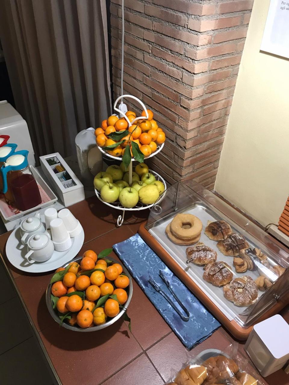 Idria Hotel Тиволи Экстерьер фото