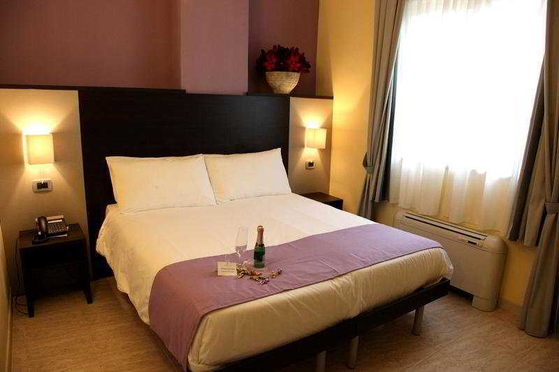 Idria Hotel Тиволи Экстерьер фото