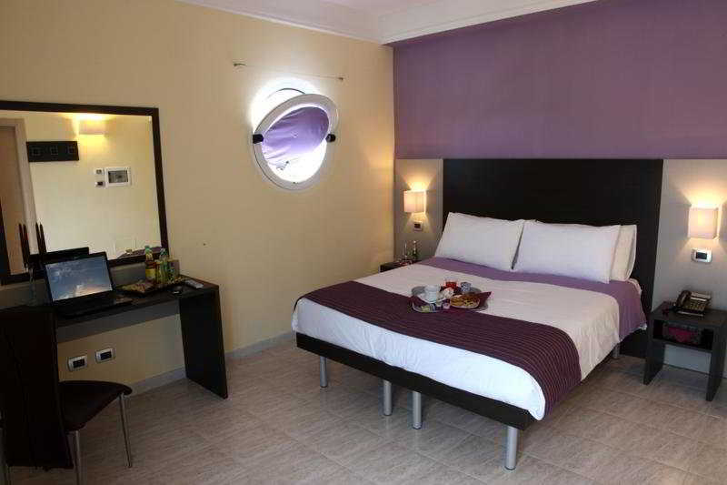 Idria Hotel Тиволи Экстерьер фото